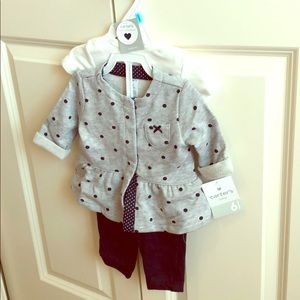 Carter’s 6 month 3-piece set.